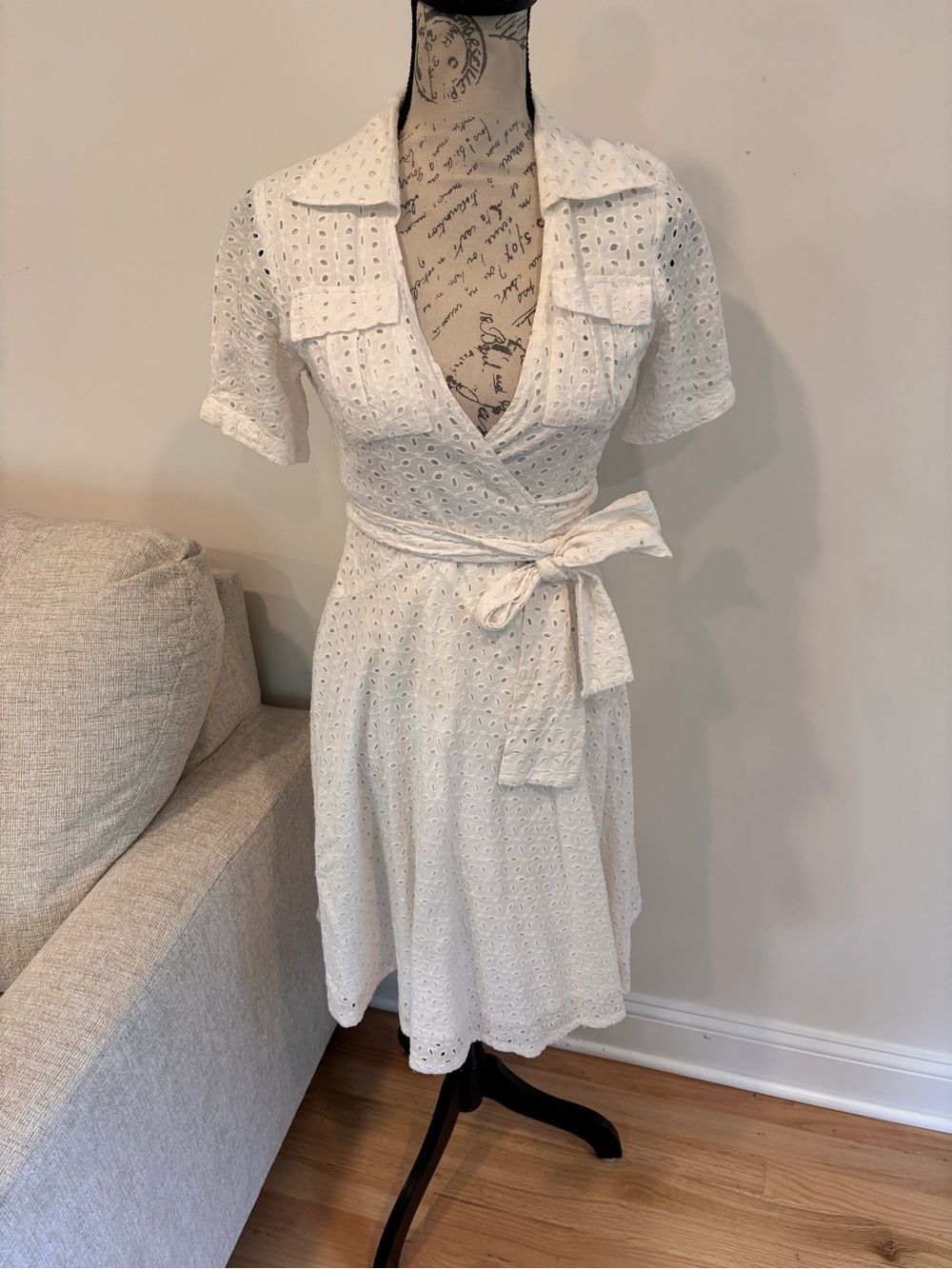 Diane von Furstenberg white eyelet wrap dress size 6